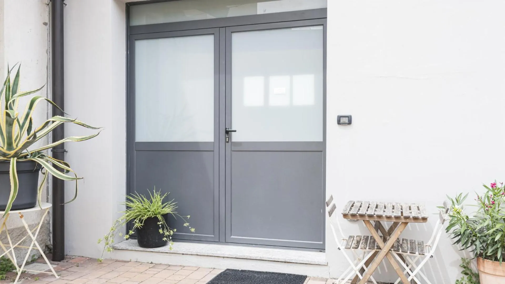 מילאנו Easylife- Appartamento Su Due Livelli Su I Navigli 0*,  איטליה