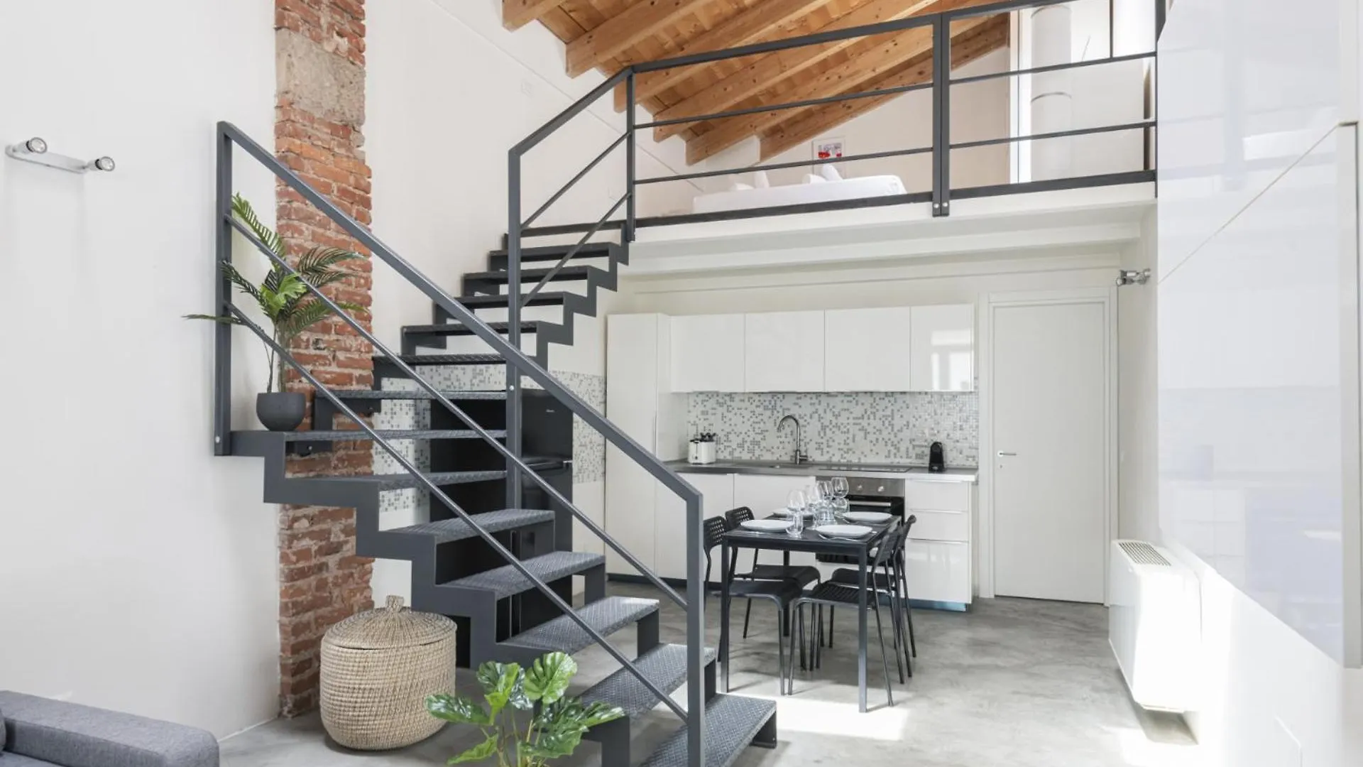 דירה מילאנו Easylife- Appartamento Su Due Livelli Su I Navigli