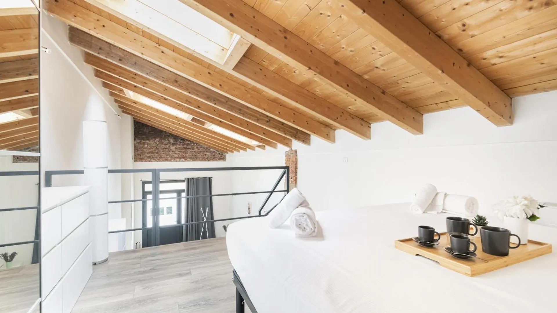 Easylife- Appartamento Su Due Livelli Su I Navigli Mediolan Włochy